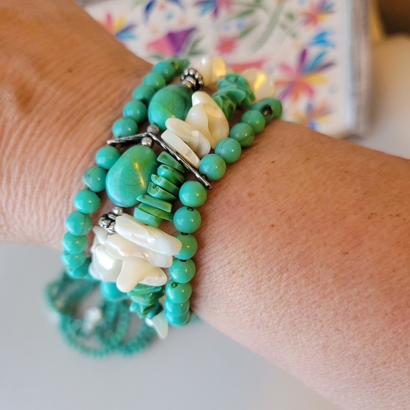 Beaded Necklace & Bracelet Set ~ Turquoise & Mother of Pearl (Faux?) ~ Pretty! - Picture 7 of 16